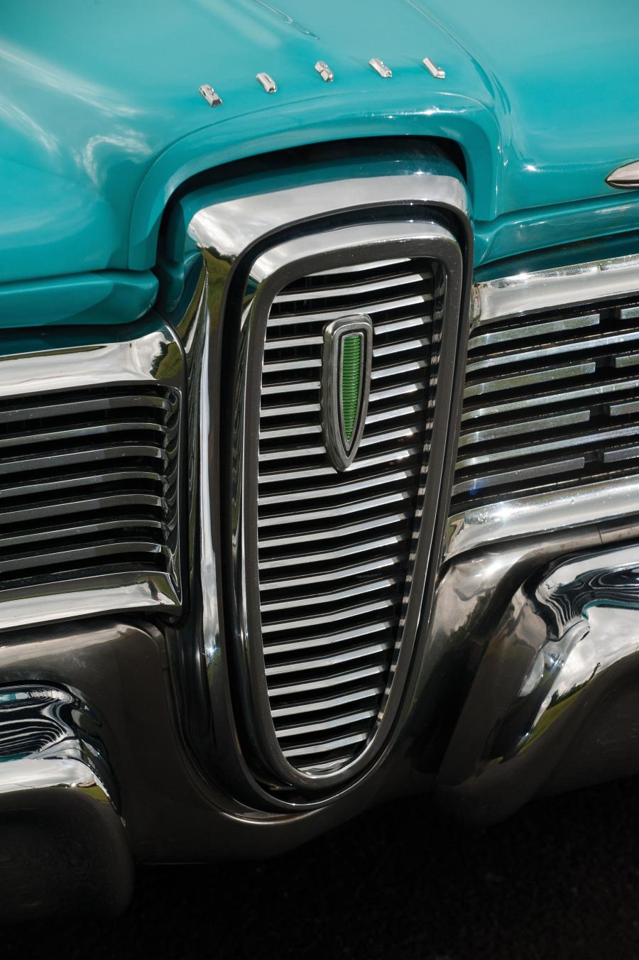 Детали экстерьера Edsel Corsair Convertible 1959 года  (фото 33 из 82)